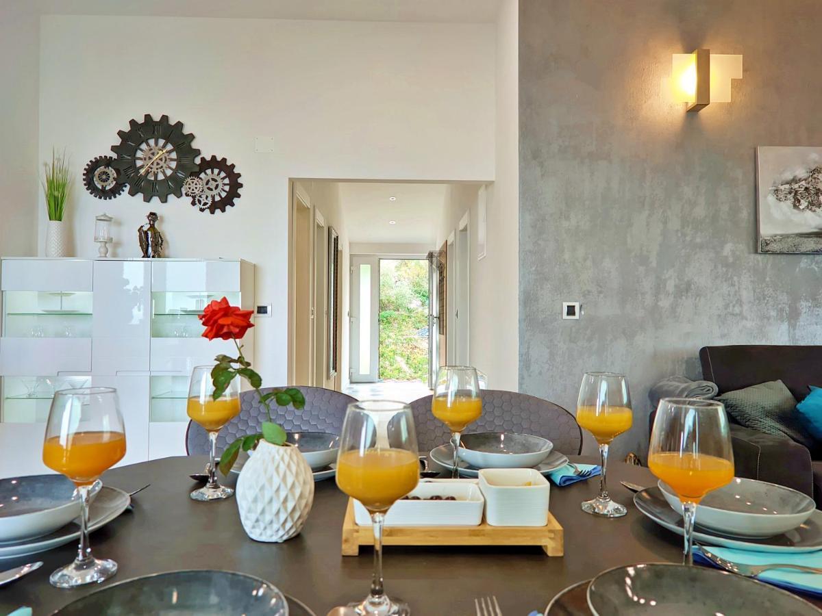 Luxury Sunrise Jacuzzi Apts, 50 M From The Beach Kali Exterior foto