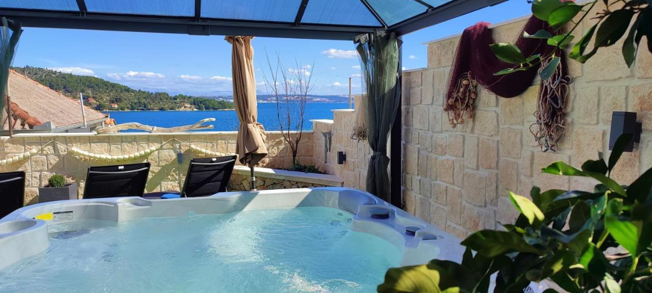 Luxury Sunrise Jacuzzi Apts, 50 M From The Beach Kali Exterior foto
