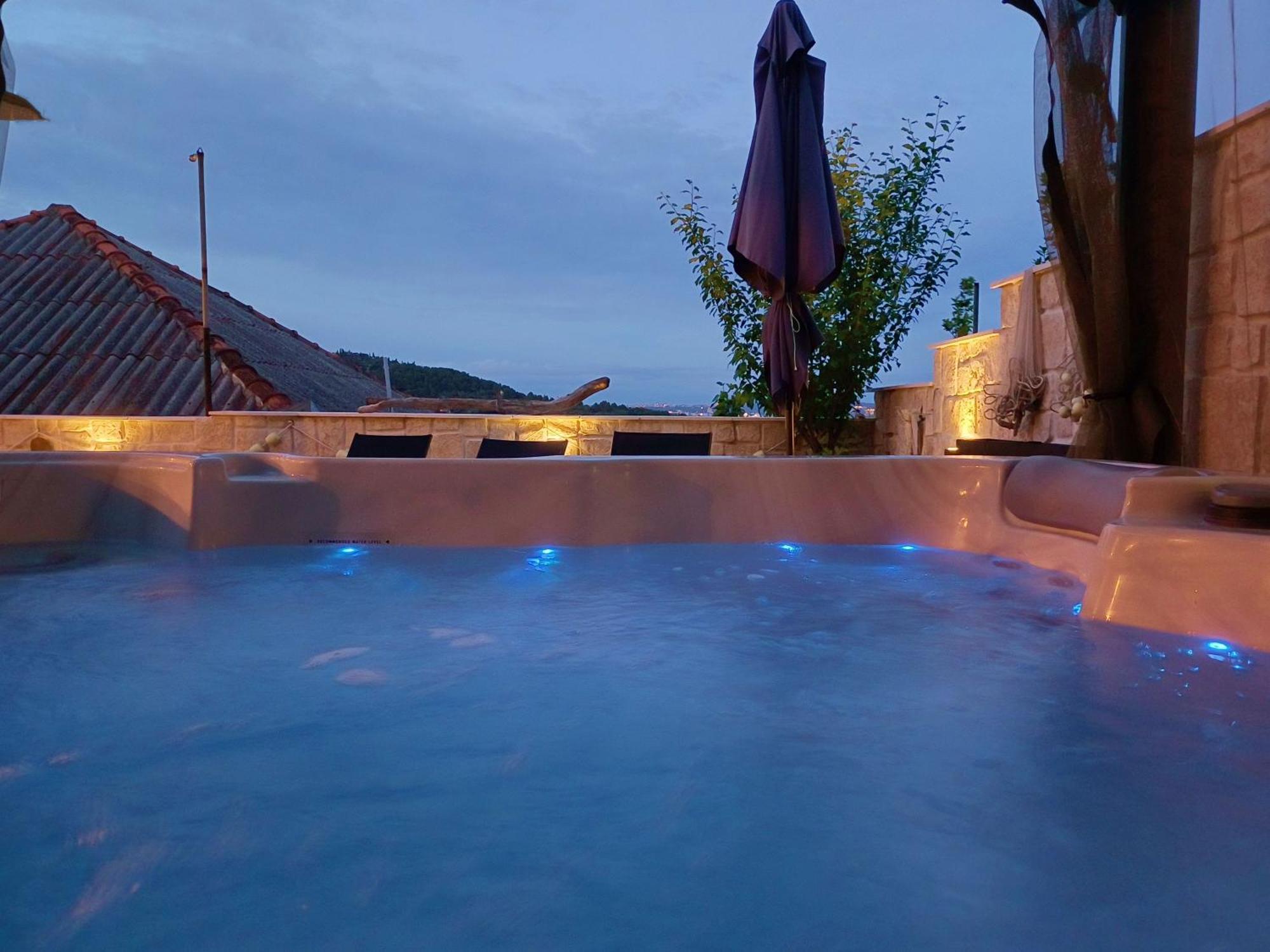Luxury Sunrise Jacuzzi Apts, 50 M From The Beach Kali Exterior foto