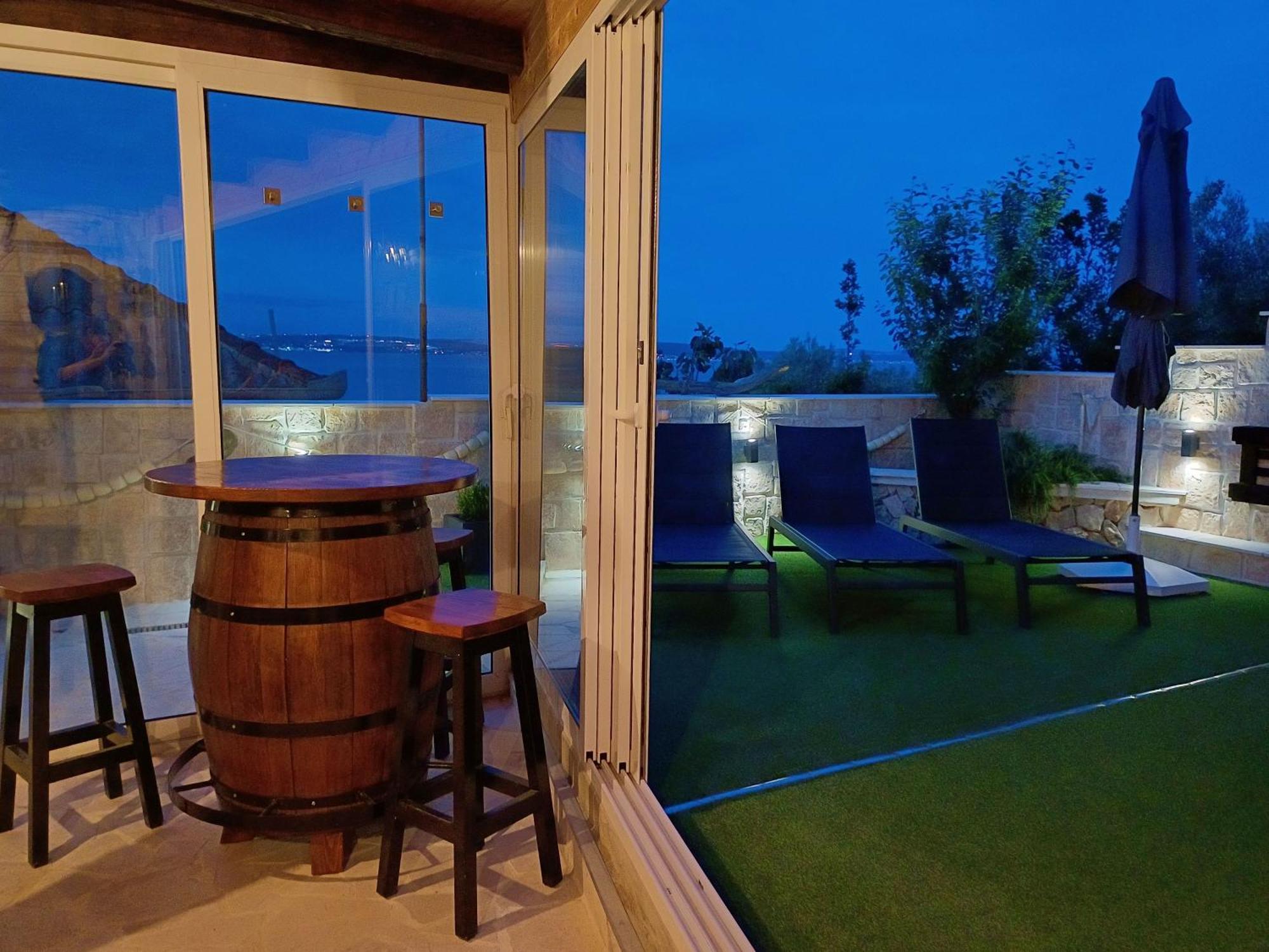 Luxury Sunrise Jacuzzi Apts, 50 M From The Beach Kali Exterior foto